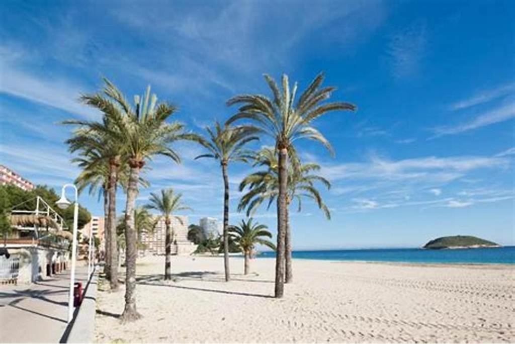 Est1-Spaciouss Appartment In The Beach, Bbq, Downtonwn, Parking, Fast Wifi Fibre Roses Extérieur photo