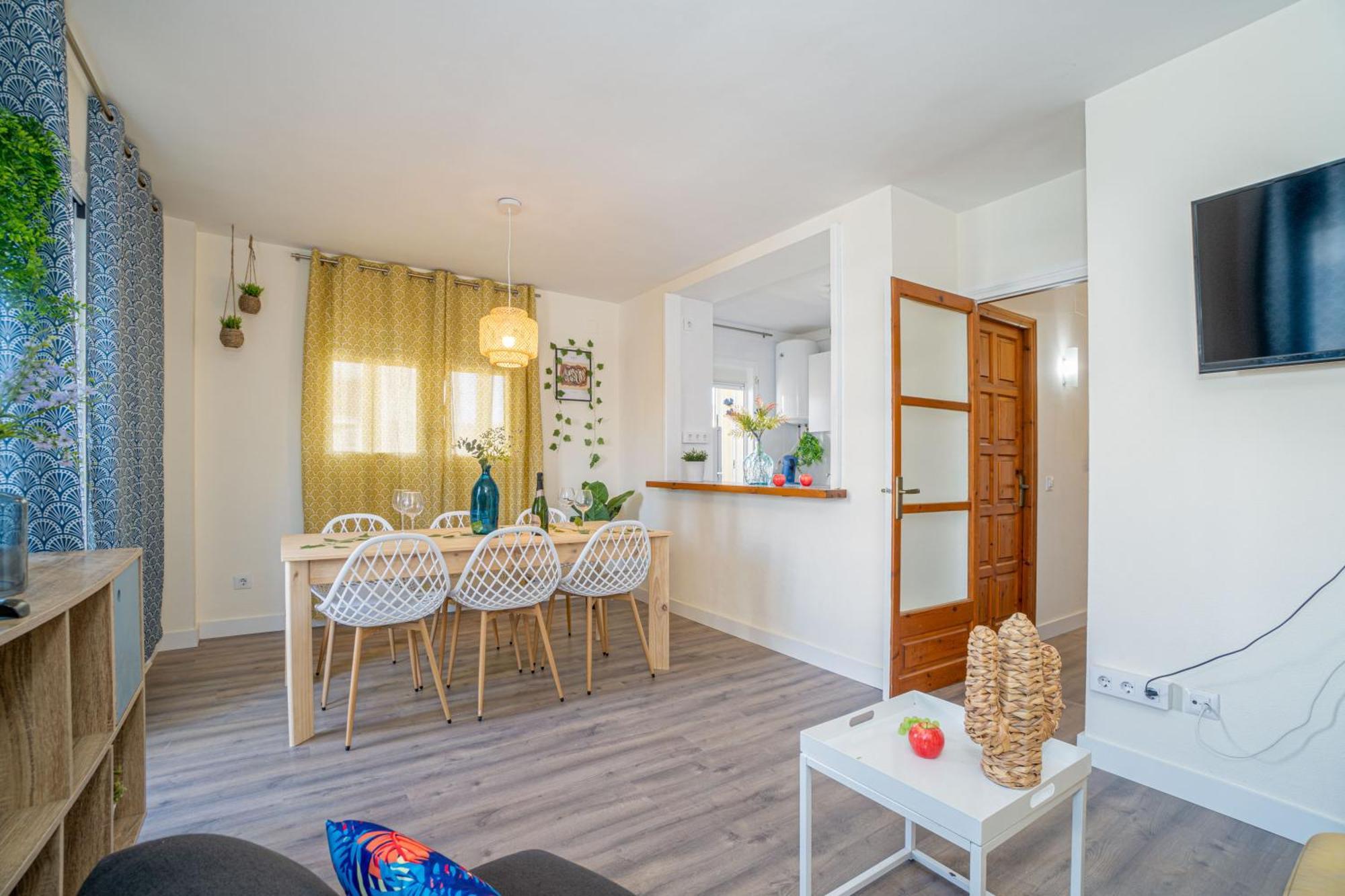 Est1-Spaciouss Appartment In The Beach, Bbq, Downtonwn, Parking, Fast Wifi Fibre Roses Extérieur photo