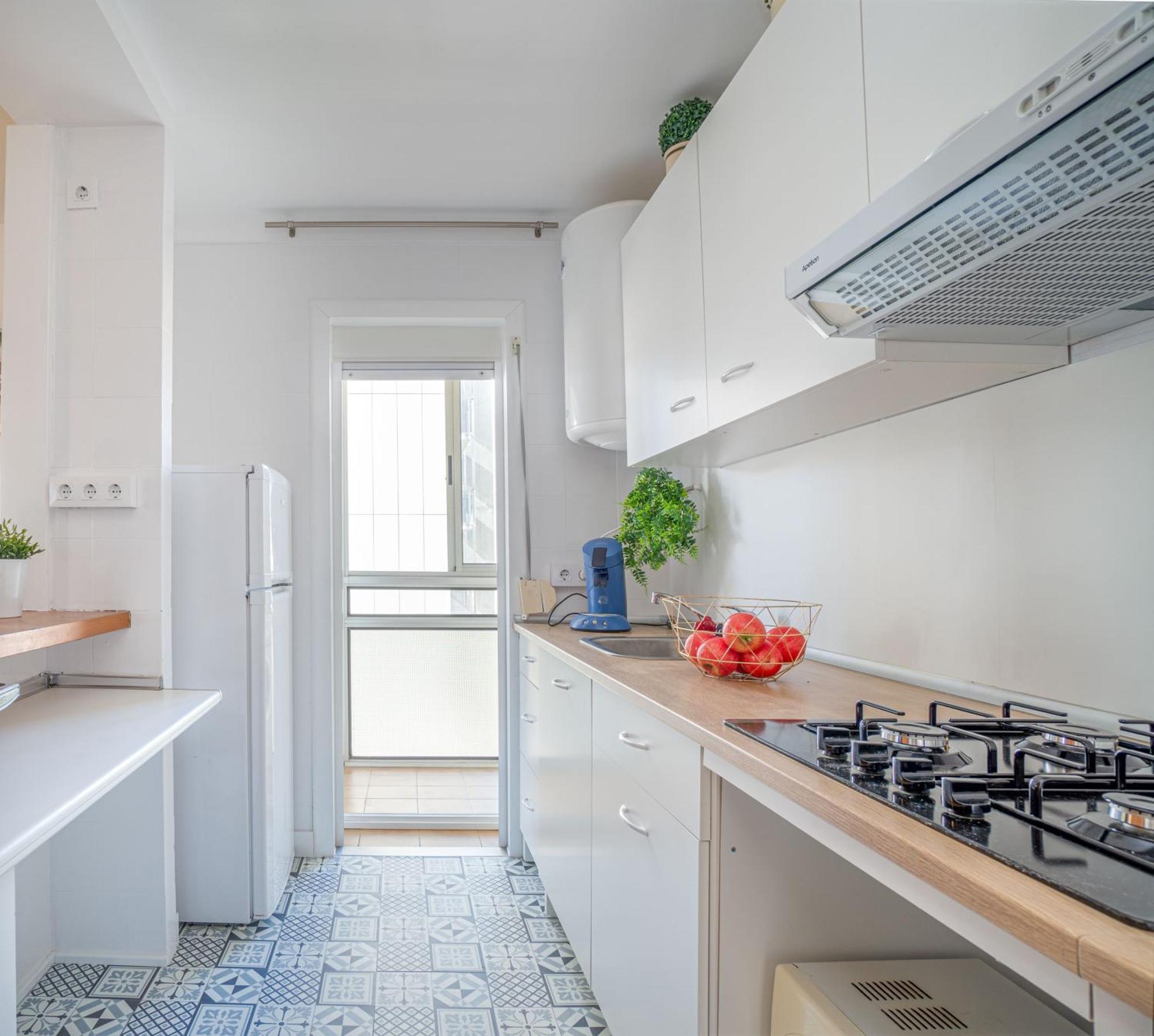 Est1-Spaciouss Appartment In The Beach, Bbq, Downtonwn, Parking, Fast Wifi Fibre Roses Extérieur photo