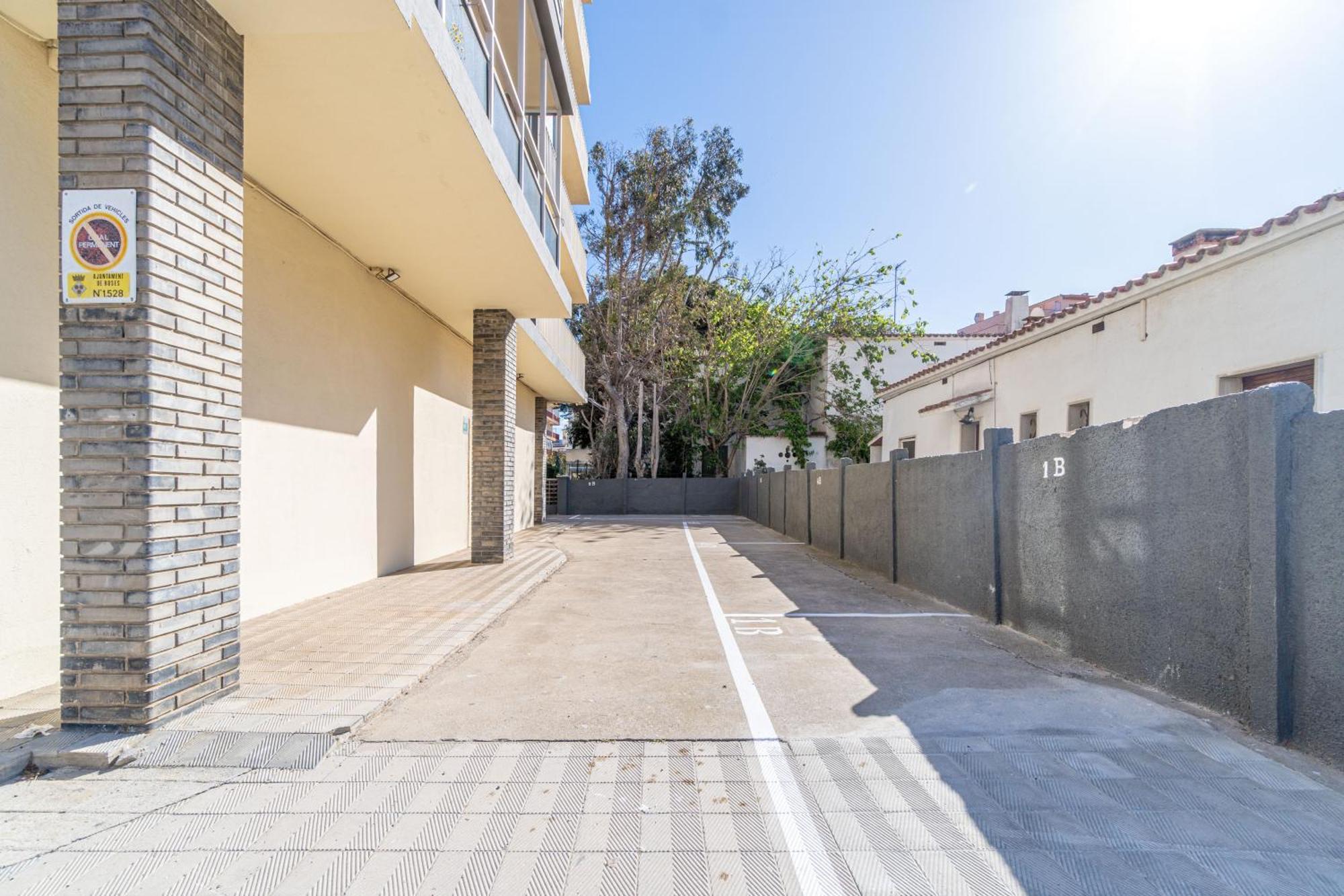 Est1-Spaciouss Appartment In The Beach, Bbq, Downtonwn, Parking, Fast Wifi Fibre Roses Extérieur photo