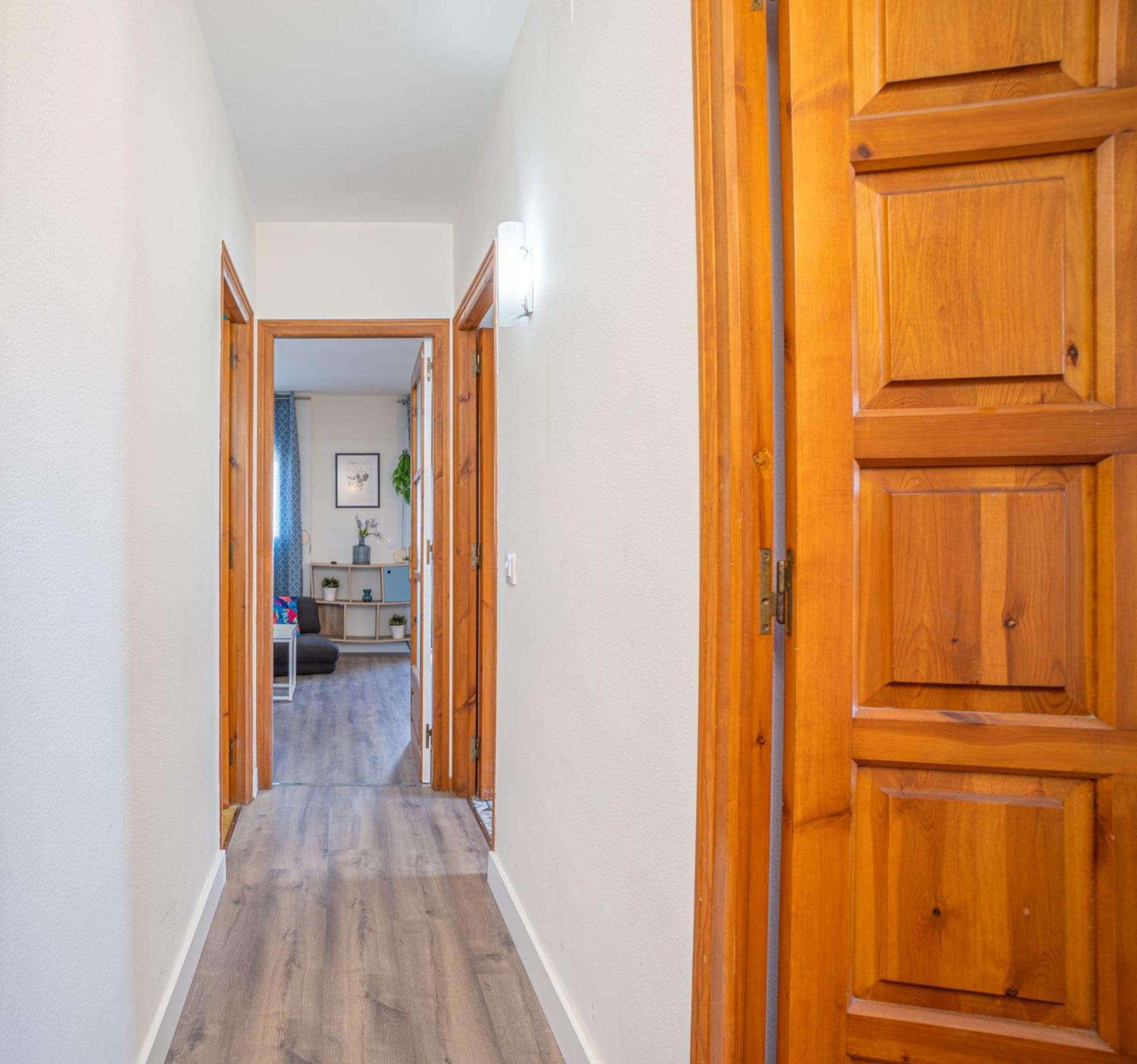 Est1-Spaciouss Appartment In The Beach, Bbq, Downtonwn, Parking, Fast Wifi Fibre Roses Extérieur photo