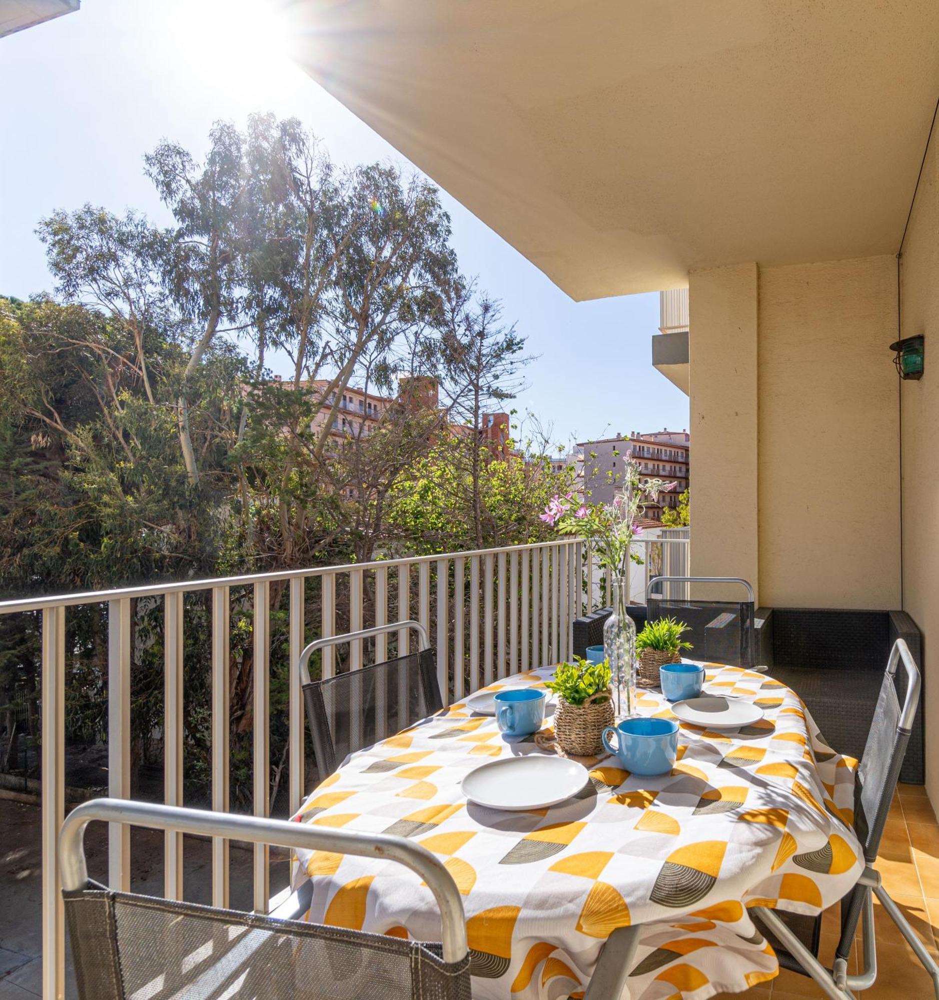 Est1-Spaciouss Appartment In The Beach, Bbq, Downtonwn, Parking, Fast Wifi Fibre Roses Extérieur photo